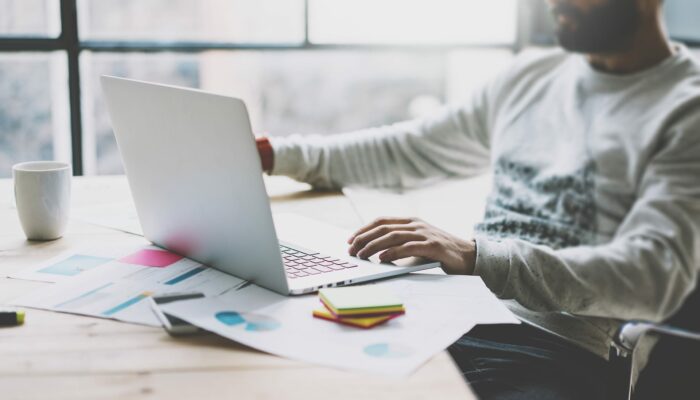 macbook-table-boroda macbook-table-boroda
